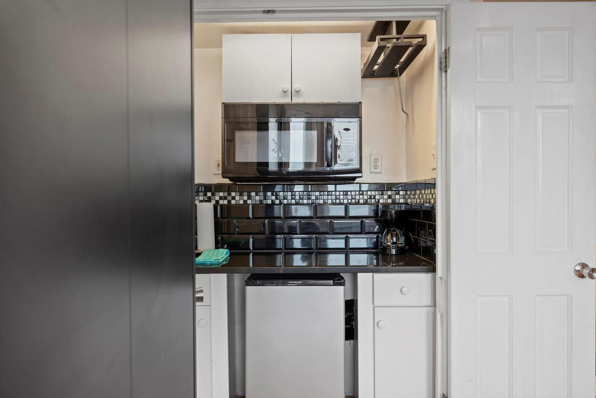 Charming Studio-Panoramic View-Your Pittsburgh Sanctuary Apartman Kültér fotó