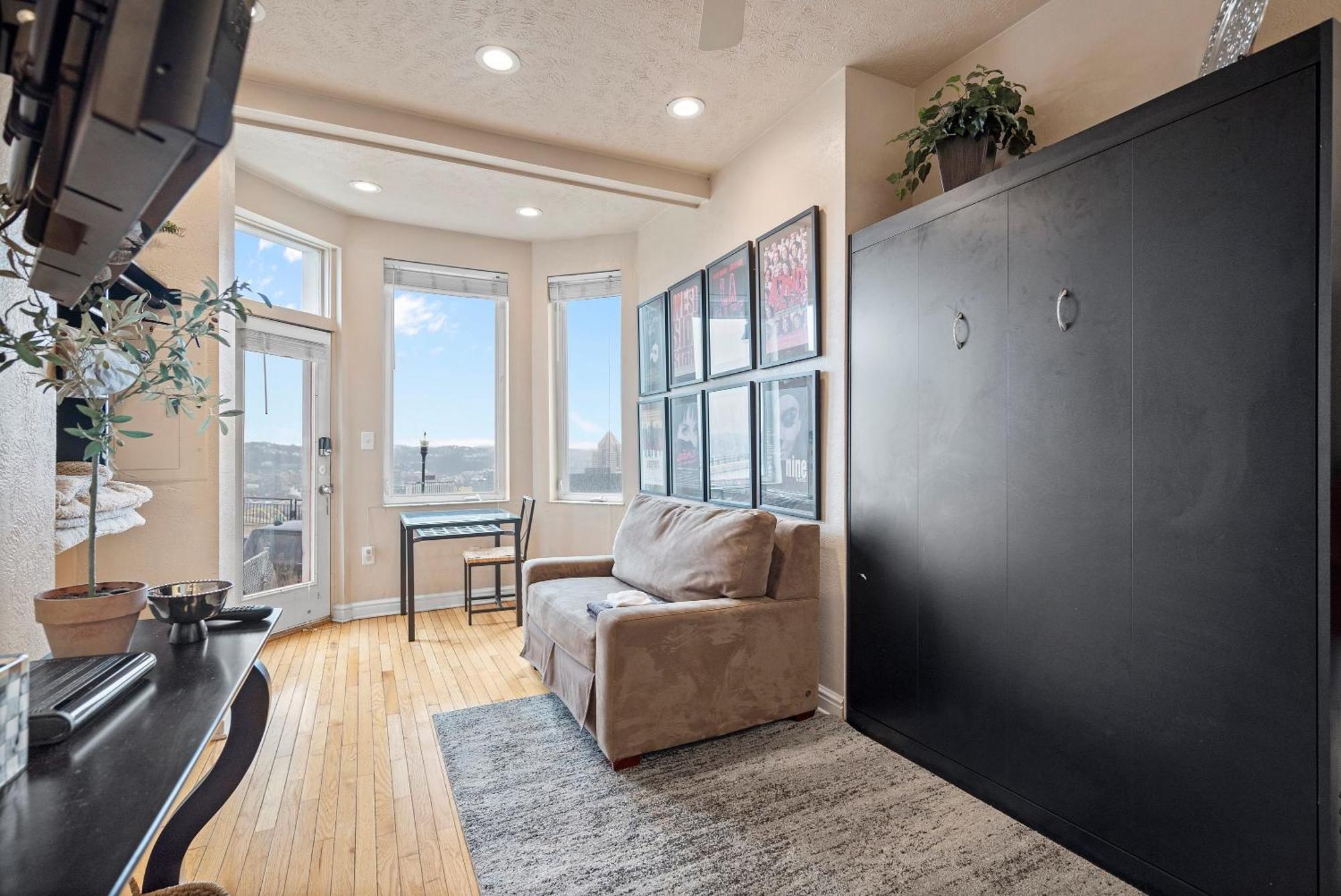 Charming Studio-Panoramic View-Your Pittsburgh Sanctuary Apartman Kültér fotó